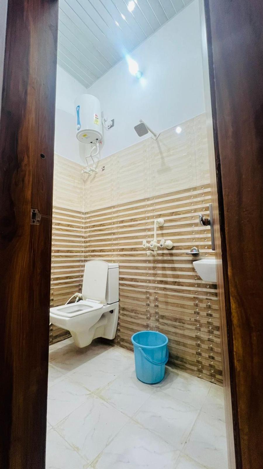 Hotel Rudra Residency Near Railway Station Mathura Exterior photo