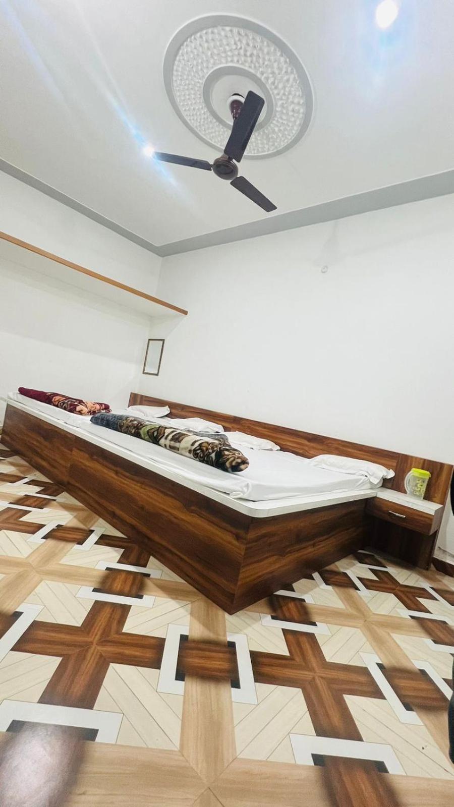 Hotel Rudra Residency Near Railway Station Mathura Exterior photo