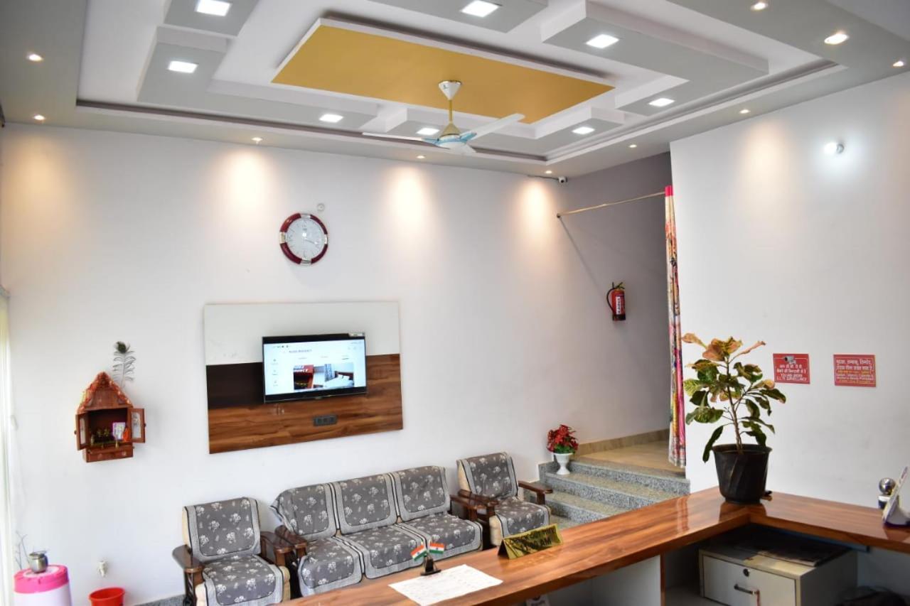 Hotel Rudra Residency Near Railway Station Mathura Exterior photo
